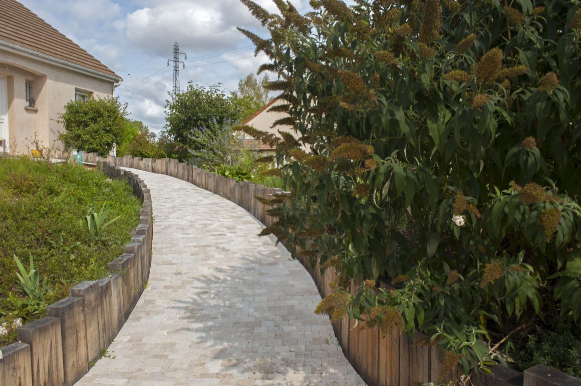 Allée paysagère d’entrée pour un particulier à Santenay